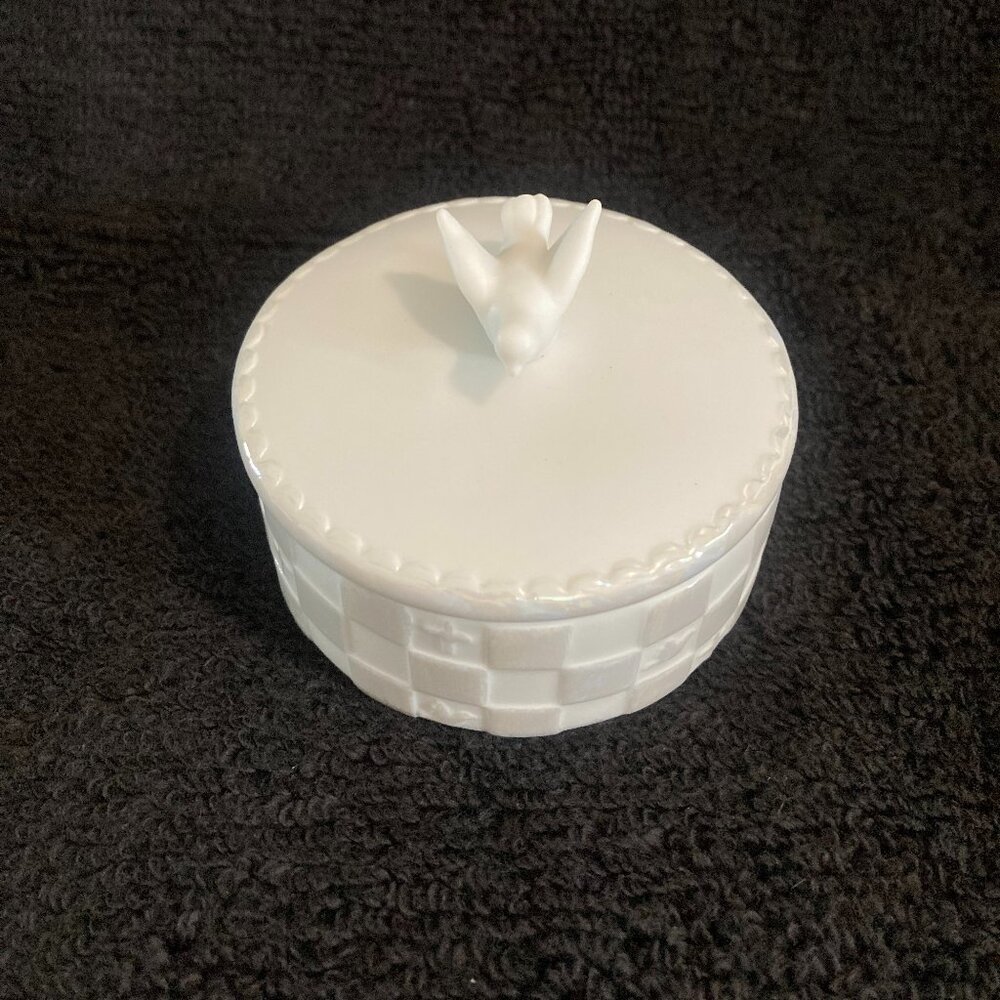 Round Keepsake Ceramic Box with Dove for Baptism or First Communion